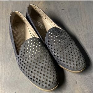 Franco Sarto Zerbino Flats. Gray/blue size 7.5M leather upper